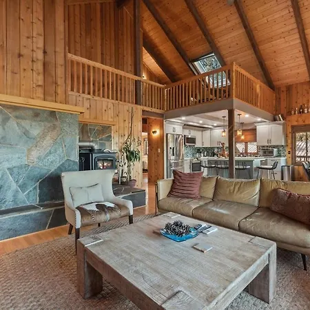 Villa Whitefish Luxury Retreat